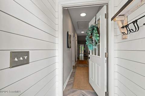 222 Circle Drive, St. Simons Island GA - photo 6 of 38