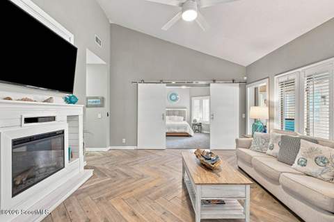 222 Circle Drive, St. Simons Island GA - photo 9 of 38