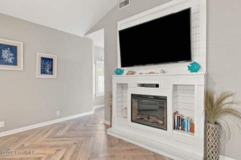 222 Circle Drive, St. Simons Island GA - photo 10 of 38