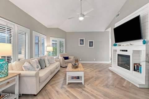 222 Circle Drive, St. Simons Island GA - photo 8 of 38