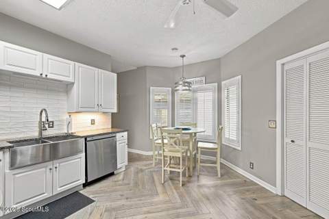 222 Circle Drive, St. Simons Island GA - photo 12 of 38