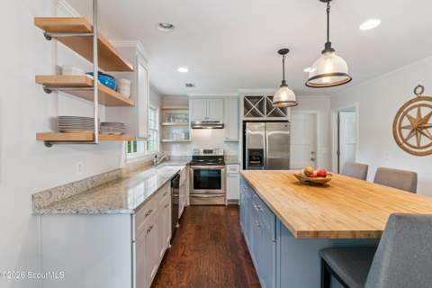 109 Coke Street, St. Simons Island GA - photo 9 of 25