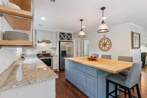 109 Coke Street, St. Simons Island GA - photo 10 of 25