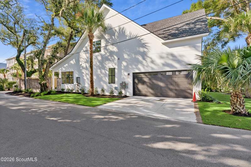 5 bedroom Single Family Residence at 1154 Ocean Boulevard, Arnold Villa, St. Simons Island — photo 4