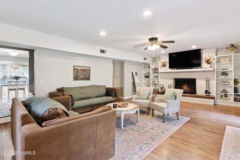 3 bedroom Single Family Residence at 107 Oak Street, Highland Park, Brunswick — photo 2