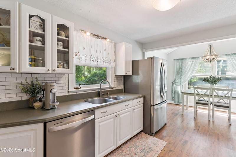 3 bedroom Single Family Residence at 107 Oak Street, Highland Park, Brunswick — photo 3
