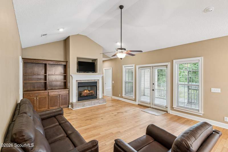 4 bedroom Single Family Residence at 53 Deer Lane, Red Bluff, White Oak — photo 5
