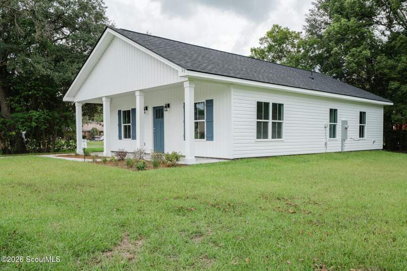 3 bedroom Single Family Residence at 37 Ne Railroad Street, No Recorded Subdivision, Ludowici — photo 3