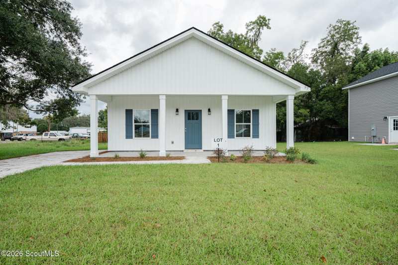 3 bedroom Single Family Residence at 37 Ne Railroad Street, No Recorded Subdivision, Ludowici — photo 1