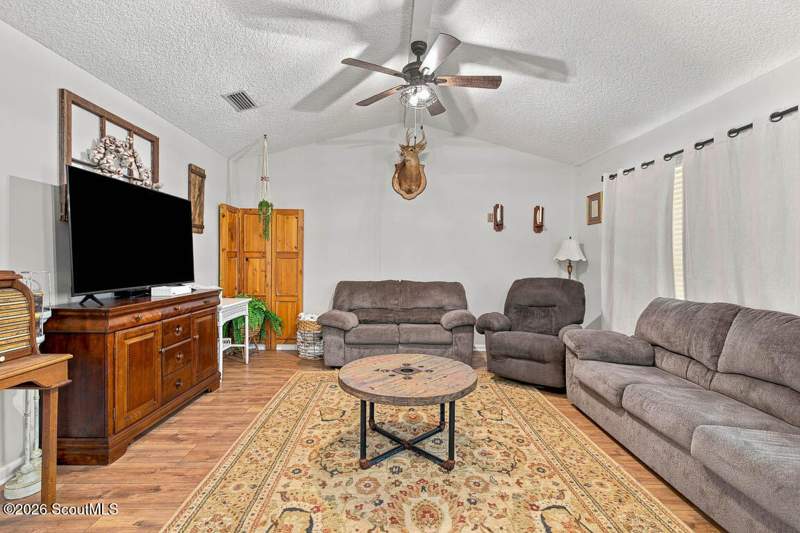 3 bedroom Single Family Residence at 205 E Paloma Street, No Recorded Subdivision, Nahunta — photo 3