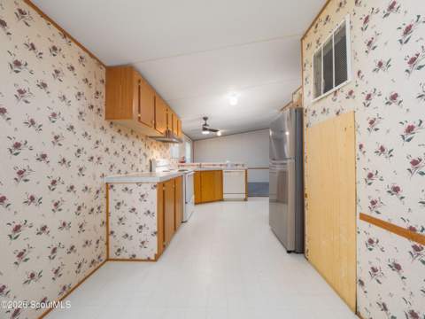 1042 Live Oak Lane, Townsend GA - photo 18 of 45