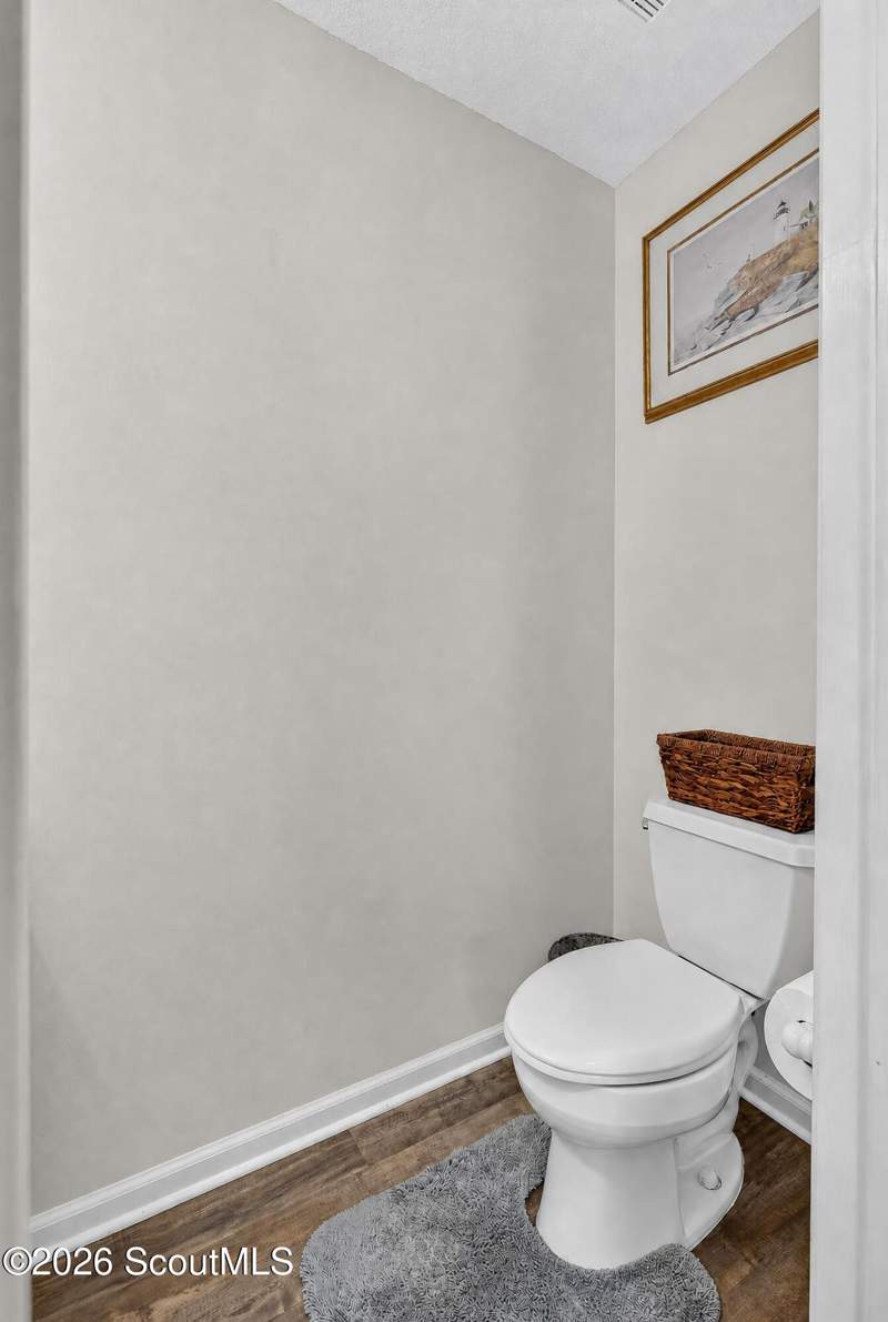 3 bedroom Single Family Residence at 1188 Jessica Drive, Island View, Darien — photo 5