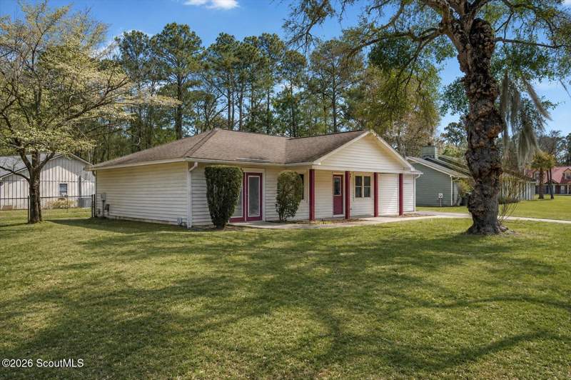 2 bedroom Single Family Residence at 122 Chatford Drive, PalmettoEstates, Brunswick — photo 3