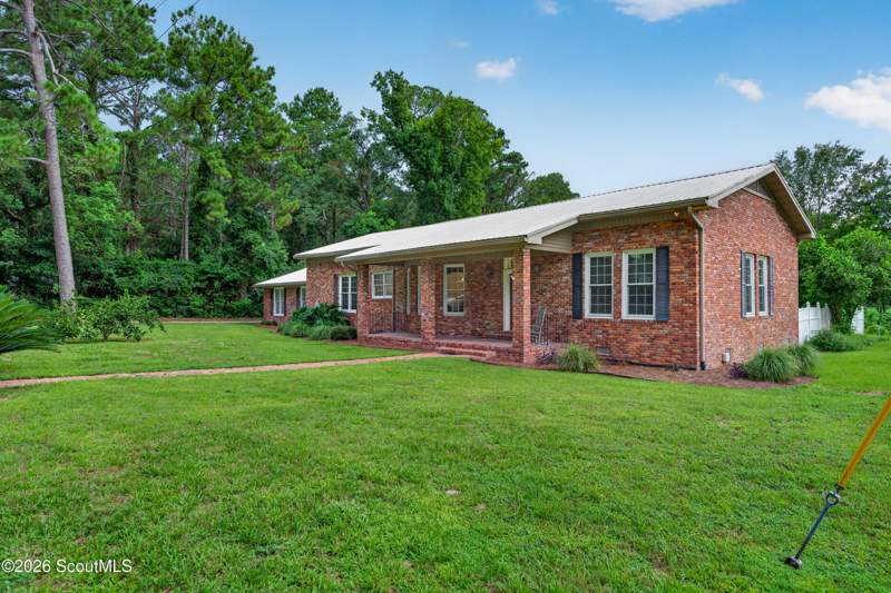 4 bedroom Single Family Residence at 1007 Dogwood Drive, No Recorded Subdivision, Waycross — photo 3