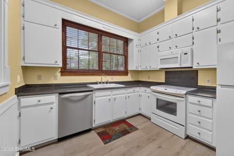 1007 Dogwood Drive, Waycross GA - photo 12 of 44
