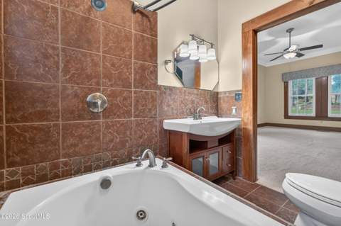1007 Dogwood Drive, Waycross GA - photo 19 of 44