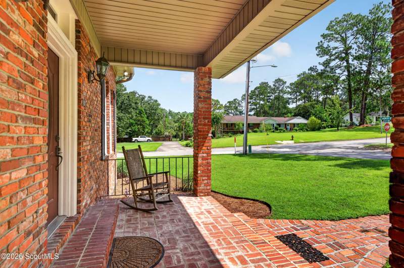 4 bedroom Single Family Residence at 1007 Dogwood Drive, No Recorded Subdivision, Waycross — photo 2