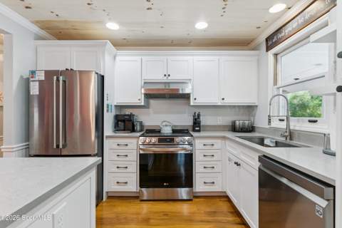 238 Peachtree Street, St. Simons Island GA - photo 9 of 42