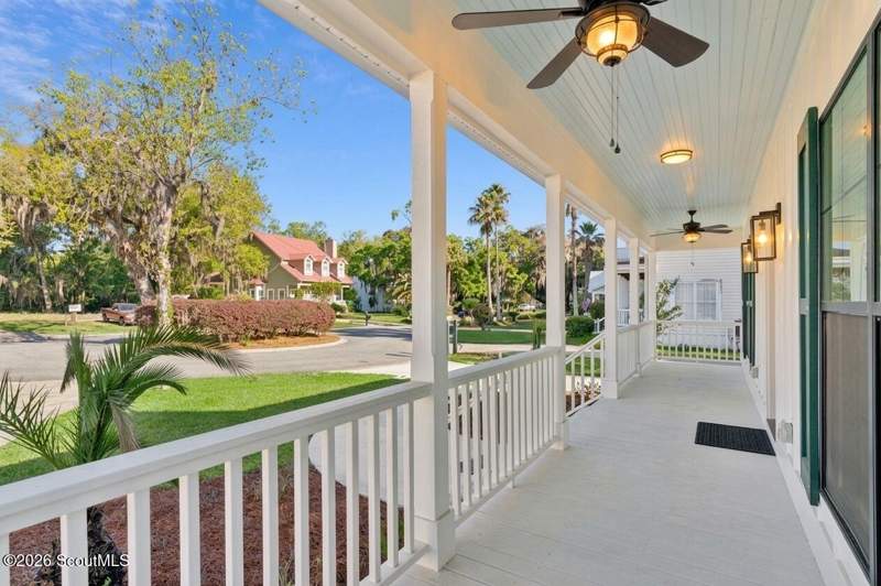 5 bedroom Single Family Residence at 135 Serenity Lane, Serenity Place, St. Simons Island — photo 2