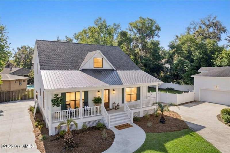 5 bedroom Single Family Residence at 135 Serenity Lane, Serenity Place, St. Simons Island — photo 1