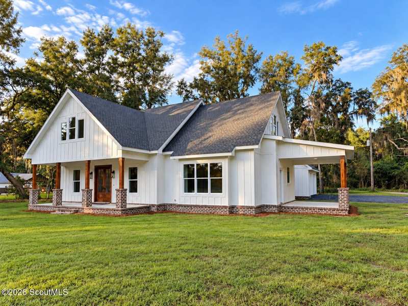 4 bedroom Single Family Residence at 519 Mcintosh Road, No Recorded Subdivision, Darien — photo 1
