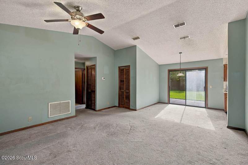 3 bedroom Single Family Residence at 113 Pineneedle Court, Woodhaven, Kingsland — photo 2