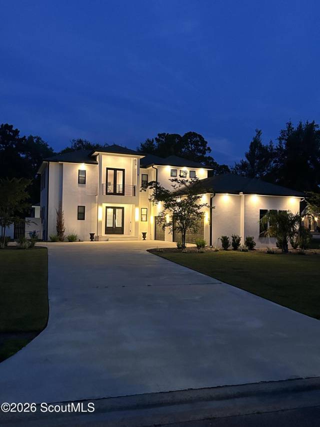 13 Crows Nest Cove
