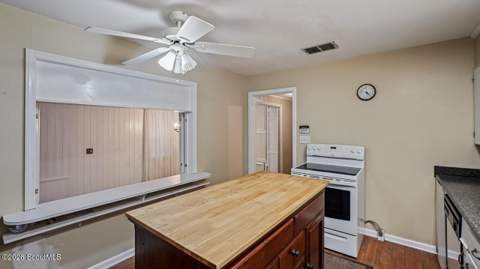 411 Ivy Street, Jesup GA - photo 11 of 27