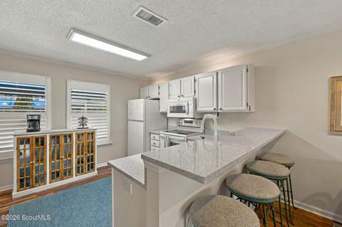 208 Pelican Place, St. Simons Island GA - photo 10 of 44