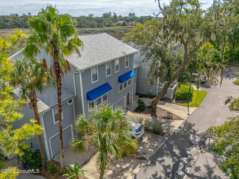 3 bedroom Townhouse at 208 Pelican Place, Pelican Place Townhomes (Fee Simple), St. Simons Island — photo 1