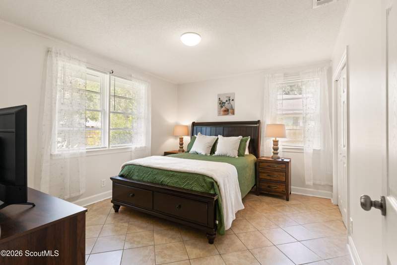 2 bedroom Single Family Residence at 1328 Lee, Windsor Park, Brunswick — photo 4