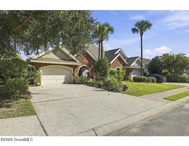 11 Gray Wolf Drive