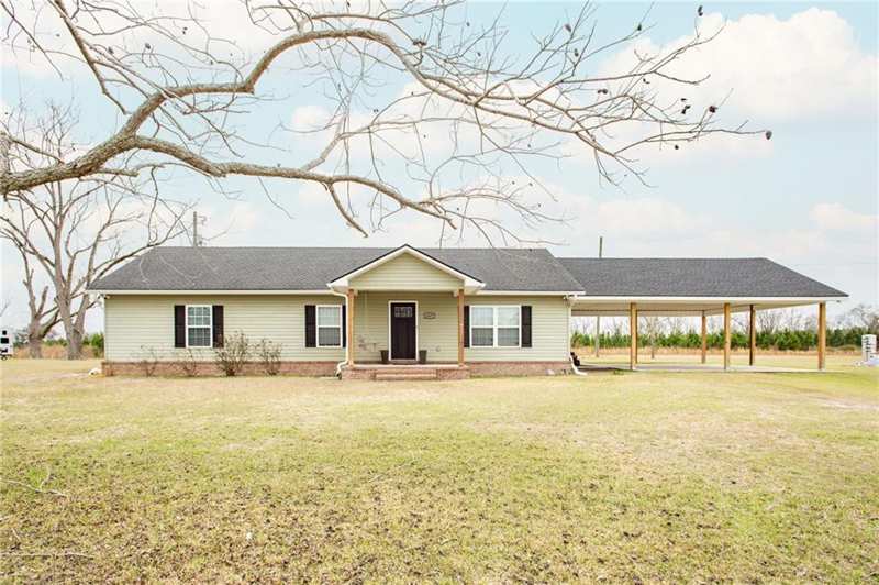3 bedroom Single Family Residence at 4697 Effie Sweat Lane, No Recorded Subdivision, Waycross — photo 1