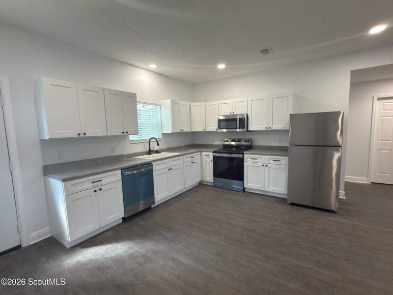 3 bedroom Single Family Residence at 5495 Old Waynesville Road, Hawk's Landing, Waynesville — photo 3