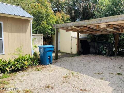 718 Wolfe Street, Brunswick GA - photo 7 of 22