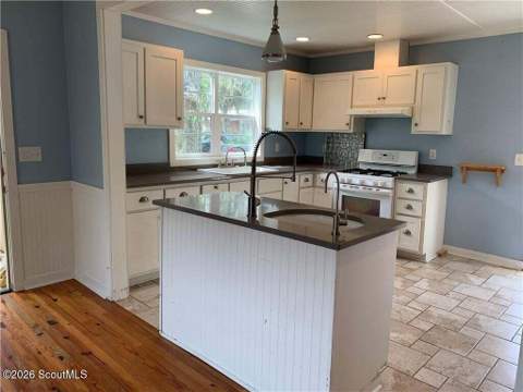 718 Wolfe Street, Brunswick GA - photo 11 of 22
