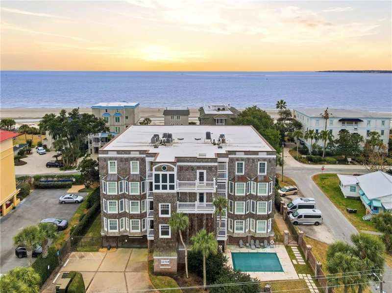 3 bedroom Condominium at 744 Ocean Boulevard, Sea View Condos, St. Simons Island — photo 1