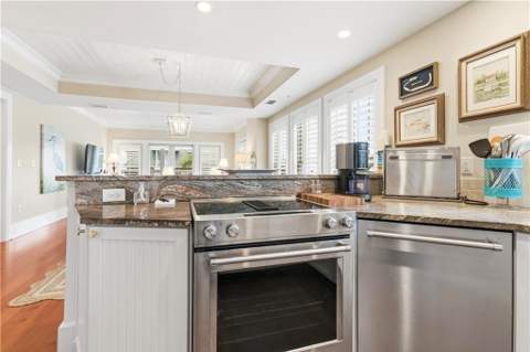 744 Ocean Boulevard, St. Simons Island GA - photo 15 of 39