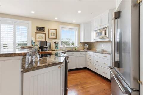 744 Ocean Boulevard, St. Simons Island GA - photo 16 of 39