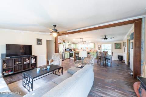 569 Shady Oaks Circle, Hoboken GA - photo 17 of 44