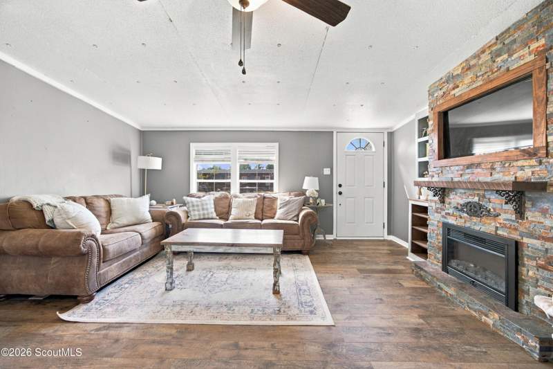 3 bedroom Mobile Home at 5720 Martha Avenue, No Recorded Subdivision, Patterson — photo 2