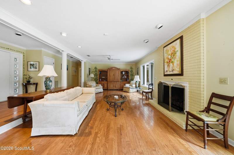 3 bedroom Single Family Residence at 121 Jacobs Road, Shaws Bounty, St. Simons Island — photo 3