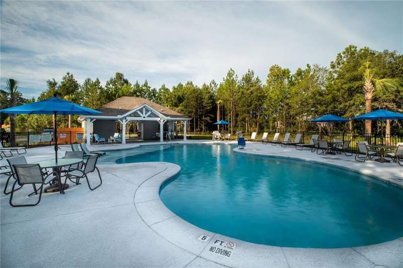 4 bedroom Single Family Residence at 301 Belmont Circle, Carriage Gate Plantation, Brunswick — photo 3