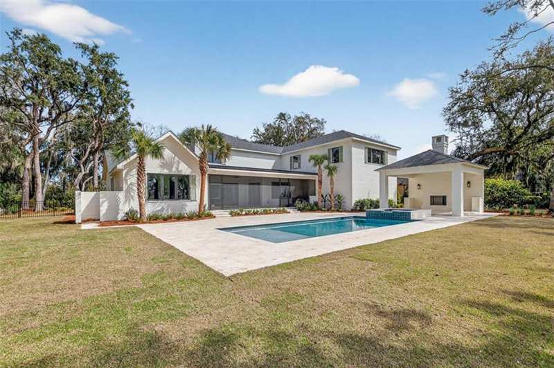6 bedroom Single Family Residence at 106 Kings Way, Golf Retreat North, St. Simons Island — photo 1