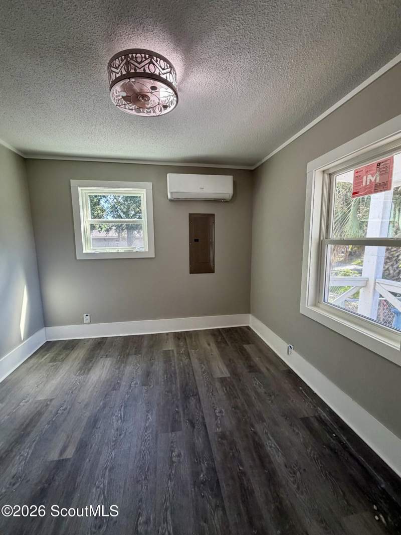 2 bedroom Single Family Residence at 1416 Albany Street, Old Town, Brunswick — photo 4