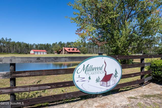 115 N Farms Edge Road, home for sale in Ware County
