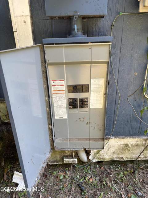 921 Gordon Street, Brunswick GA - photo 11 of 11