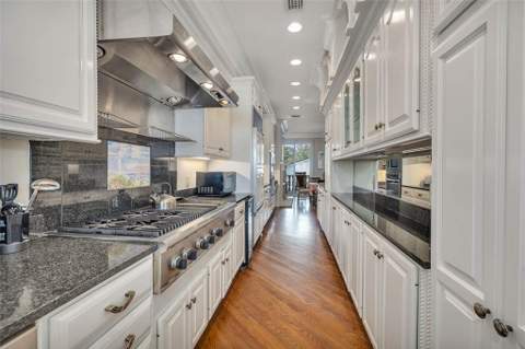 907 Beachview Drive, St. Simons Island GA - photo 11 of 40