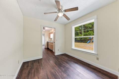 703 E Bay Avenue, Kingsland GA - photo 23 of 32
