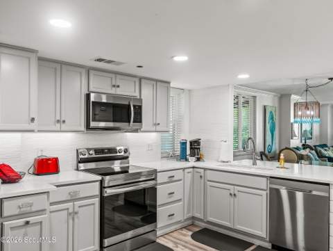 1470 Wood Avenue, St. Simons Island GA - photo 15 of 38